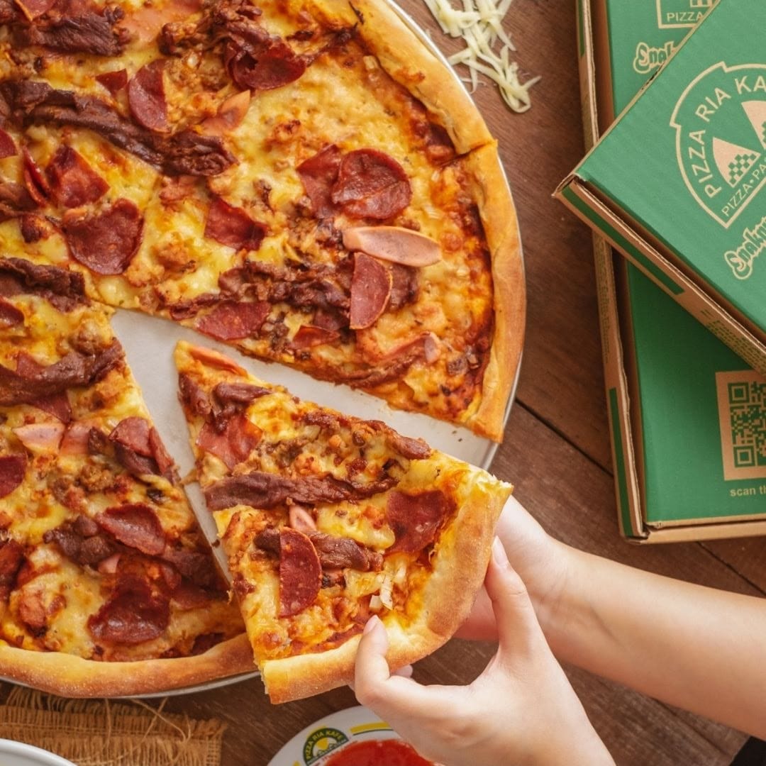 Pizza pepperoni dari Pizza Ria Kafe
